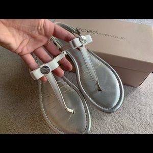 FREE w/Purchase! - BCBG Kendal White Bow Sandals - Sz 7.5